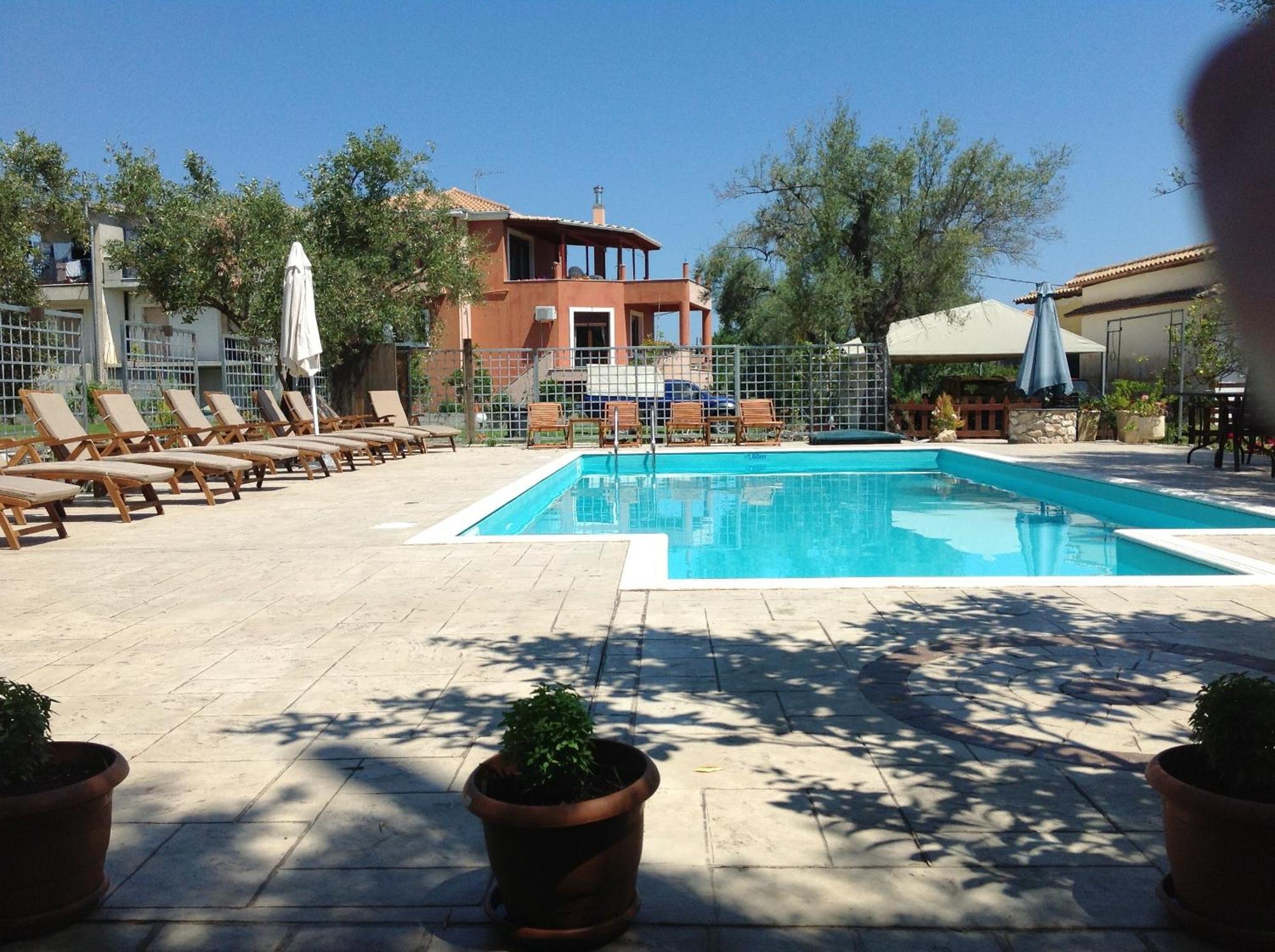 Hotel Avra Lijá Kültér fotó