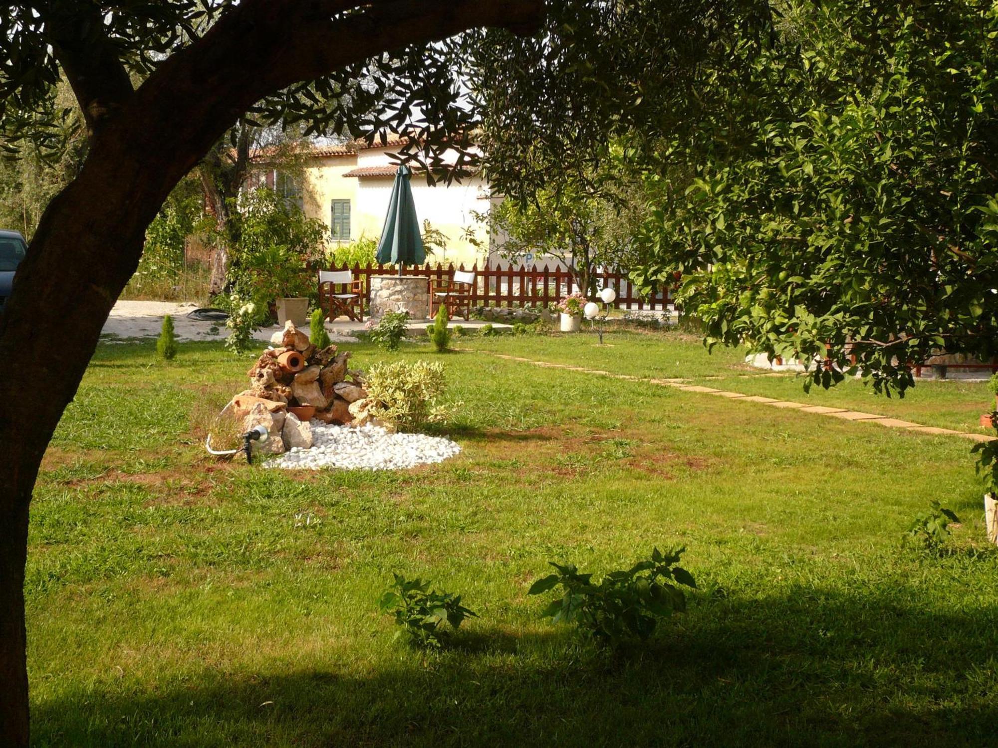 Hotel Avra Lijá Kültér fotó