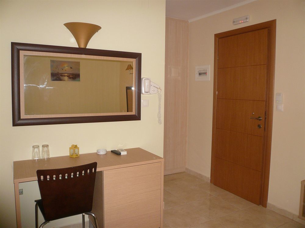 Hotel Avra Lijá Kültér fotó