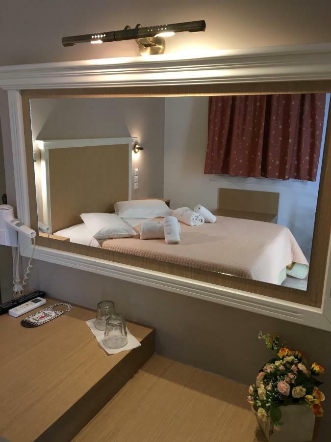 Hotel Avra Lijá Kültér fotó
