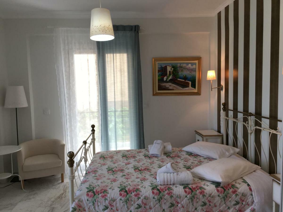 Hotel Avra Lijá Kültér fotó